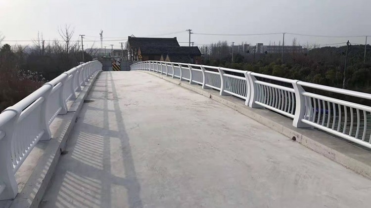 鋁合金景觀護(hù)欄